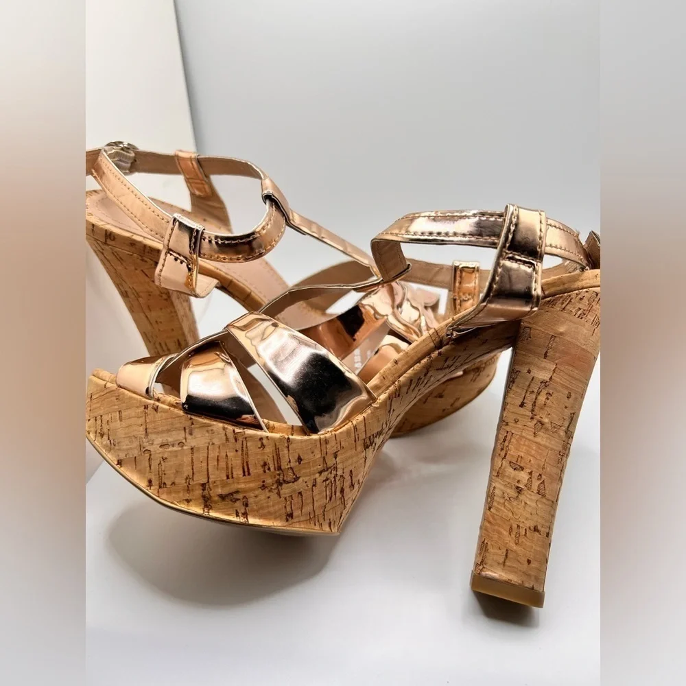 ANDREA Women's Gold Strappy Sandals